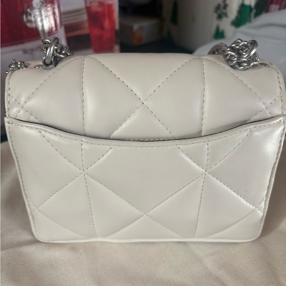Coach Cream Quilted Crossbody Bag with Chain - Picture 2 of 4